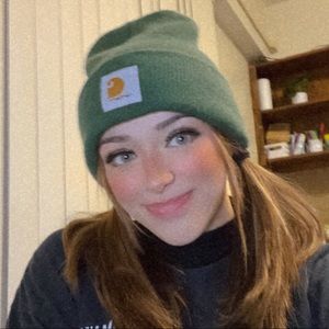 Meet your Posher, Stella